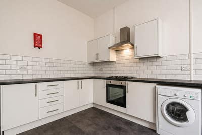 Rooms Available in a Spacious Shared House in the  Main Photo