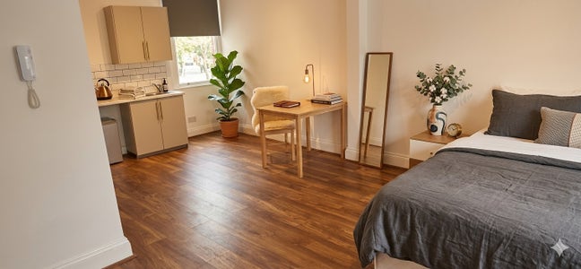 A Calm & Modern Retreat on Historic Winner Street  Main Photo