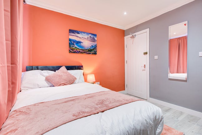 Luxury house share for Professionals Main Photo