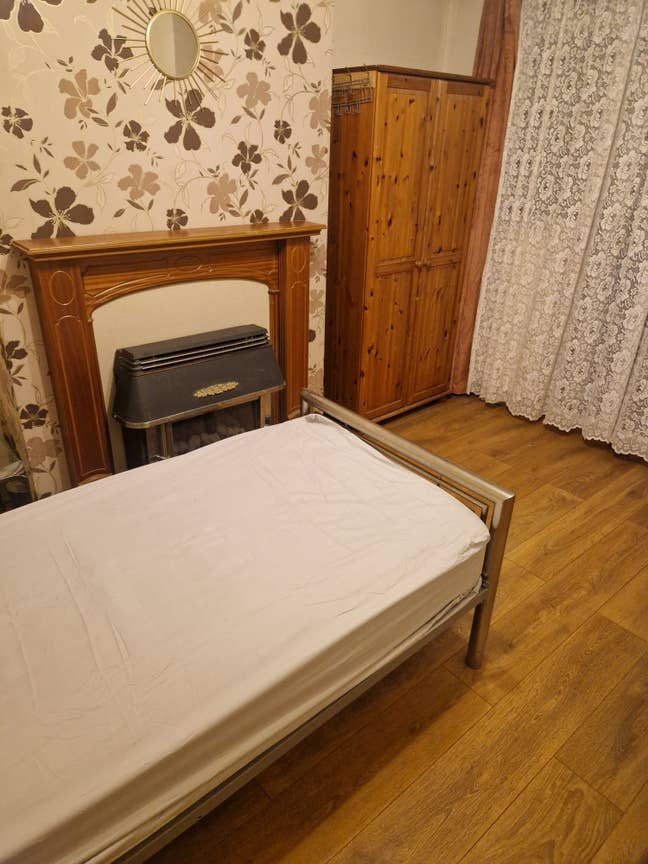 Bright & Cosy Single Rooms for Rent- UB3 4PB Main Photo