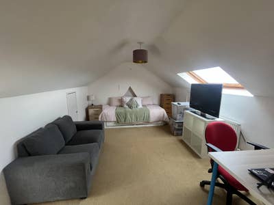 Barry Double Room & Private Space Main Photo
