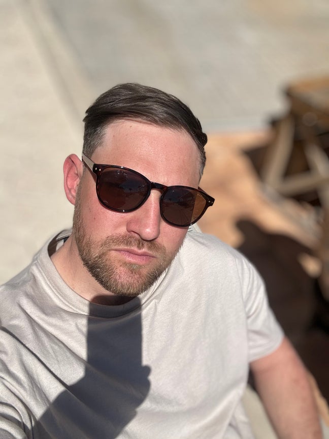 Professional Male seeks a double room Main Photo