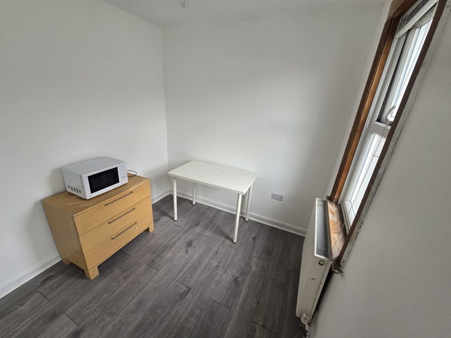 Fantastic refurb Double room to rent in Barking Main Photo