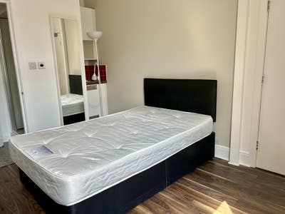 Ensuite Double Room fully furnished. MG Main Photo