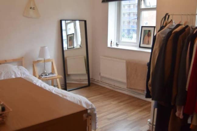 Nice 3 bed in a fantastic location for rent in E9. Main Photo