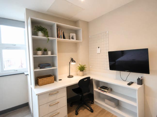 Studio Available from &pound;215PW🍊 - &pound;250 cash back  Main Photo
