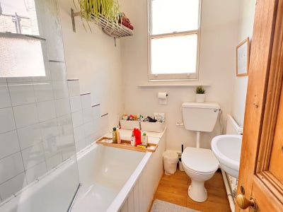 Flat Share Available This July! Main Photo