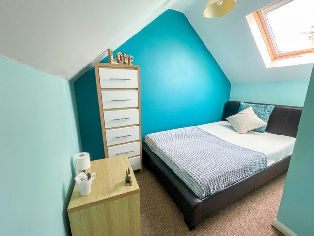 Beautiful Double Room - Available Now  Main Photo