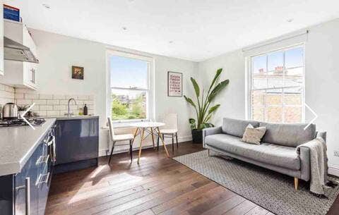 Short term let in quiet flat  Main Photo