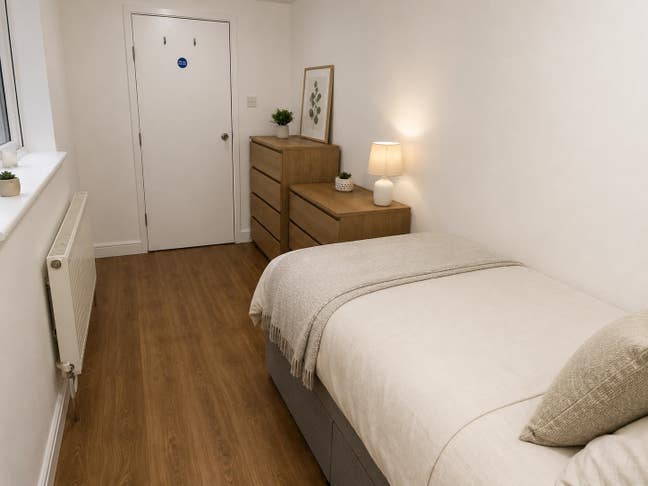 TS 🏡 En-suite Rooms Available Main Photo