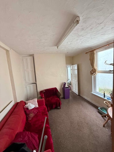 Student Only &  Female Only House (Post Grad) Main Photo