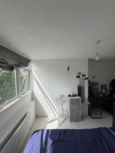 Spacious Double Room in Canary Wharf | Bills Inc. Main Photo