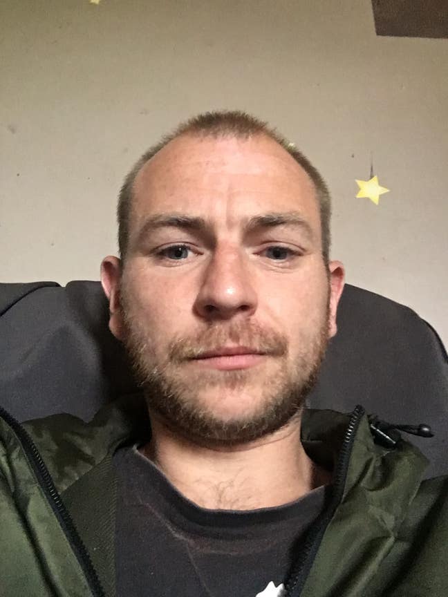 33 year old Male seeks a single or double room Main Photo