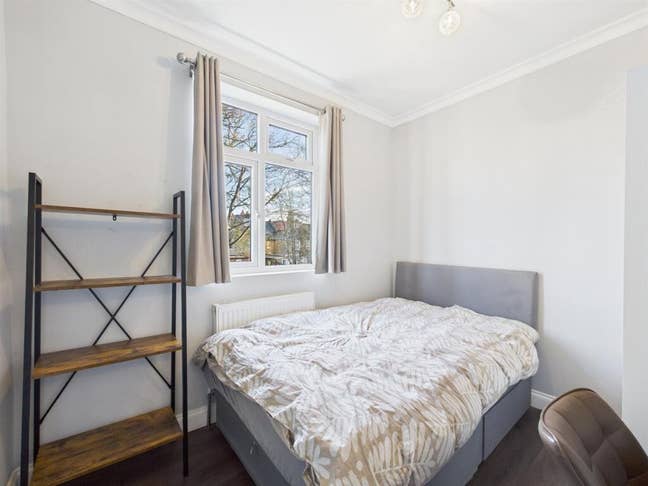Spacious Double Room - White Hart Lane Main Photo