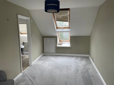 En-suite room available in large terraced house Main Photo