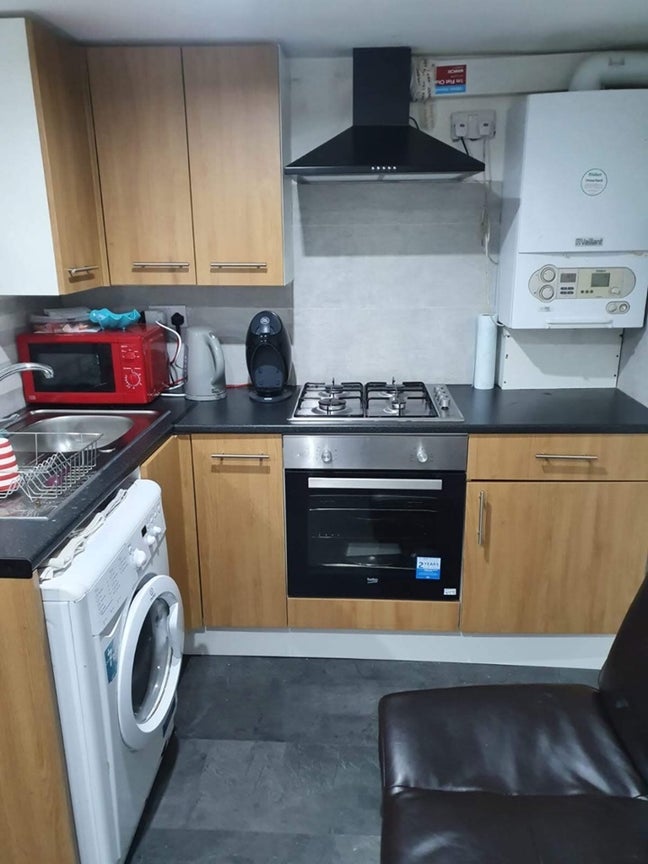 Studio, Harlington Corner/Heathrow Main Photo