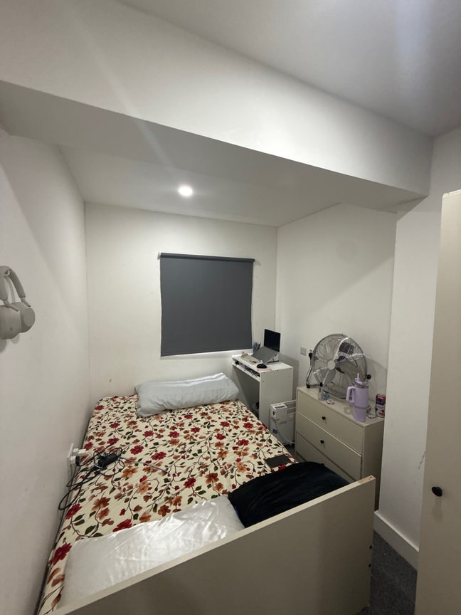 CV1 ensuite including bills  Main Photo