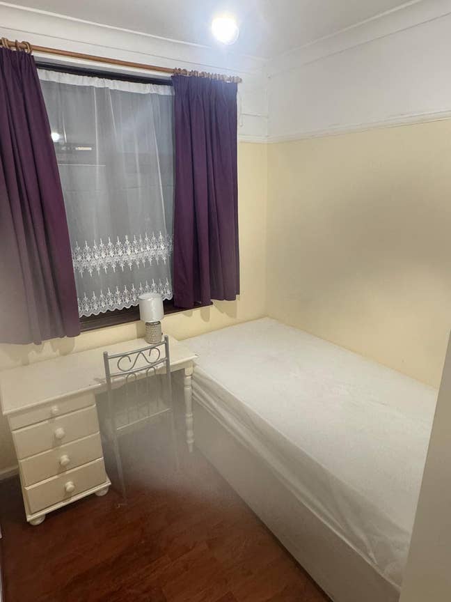 Clean and Furnished Room to rent in a Quiet House Main Photo