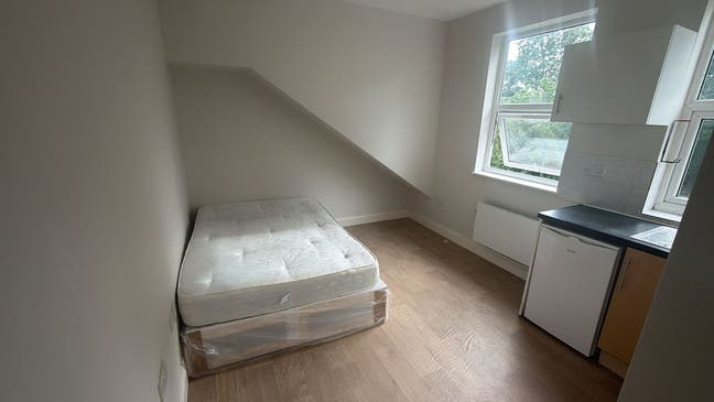 DSS - Studio Flat Available in Hither Green SE6 Main Photo