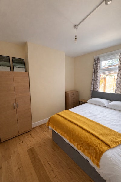 New Professional House Share - No Deposit Option Main Photo