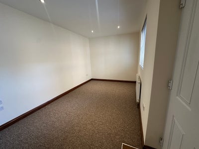 Newly Refurbished studio flat Main Photo