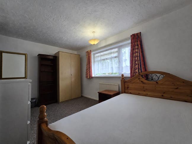 Large Double Room in Southgate for 1 Person Main Photo
