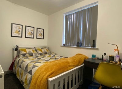 Ensuite double bedroom, fully furnished  Main Photo