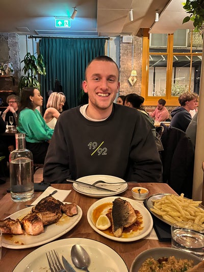 Professional male looking for room Main Photo