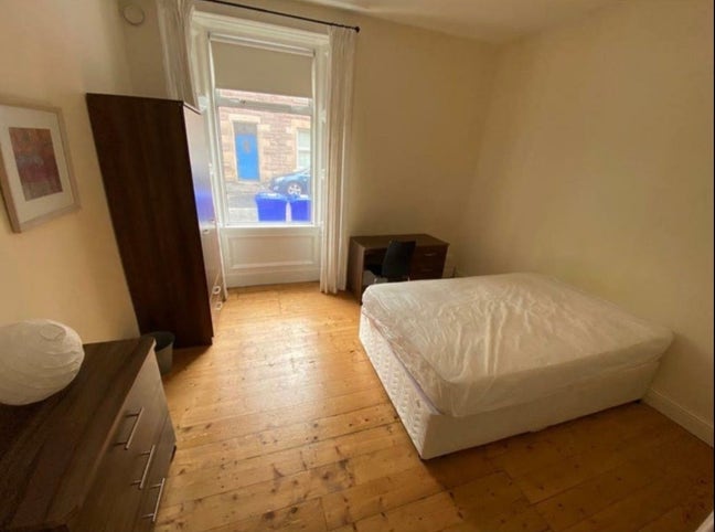 A double room in Riverside.   Main Photo