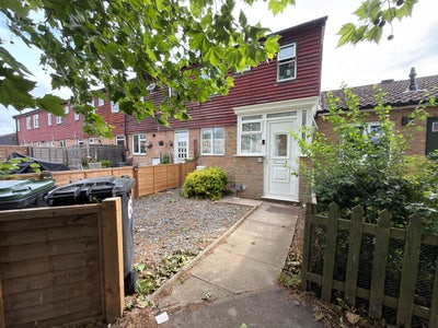 Newly Renovated, 2 rooms available (&pound;775 FOR BOTH) Main Photo