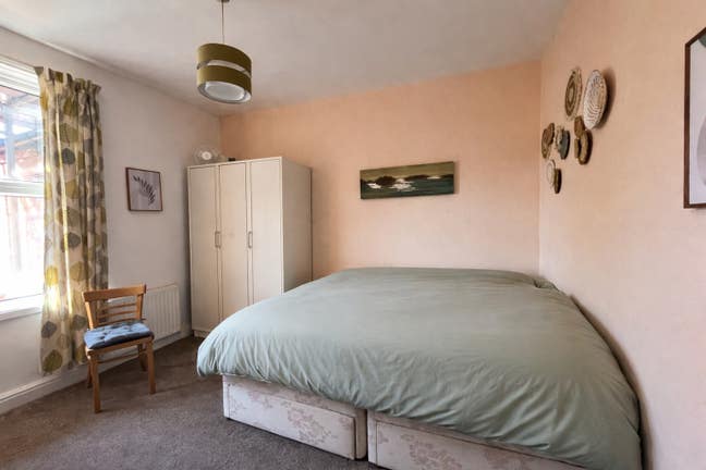 Beautiful double bedroom Main Photo
