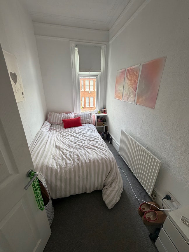 1 Small double bedroom Tooting Bec  Main Photo