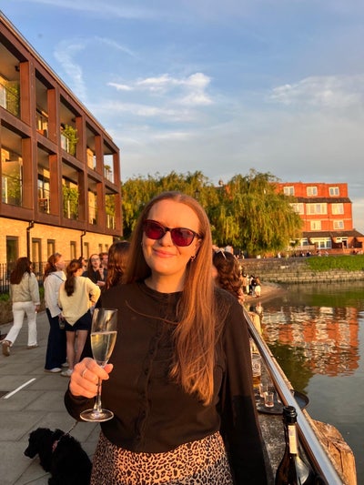 Young professional looking for social house! Main Photo