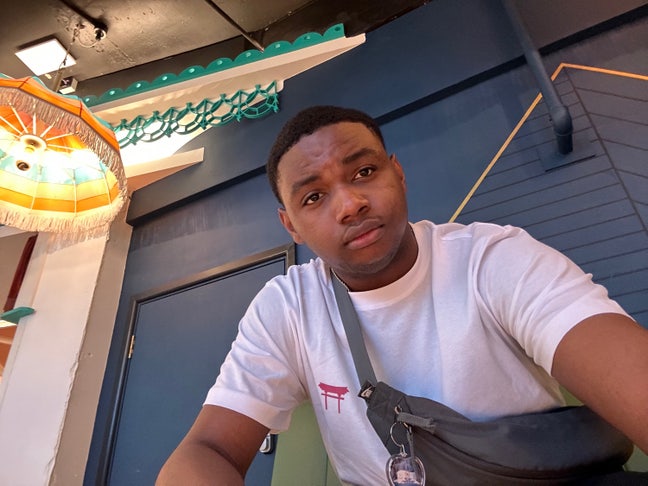  Hi, I’m Richmond. I’m 24, currently work... Main Photo