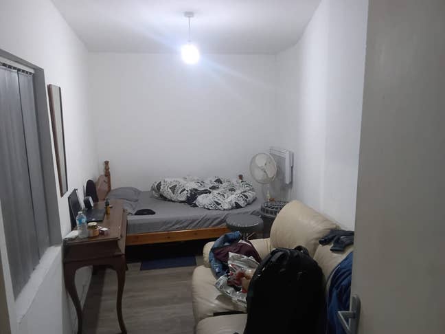 Spacious Double Room Up to Rent in B19 Area, Birmi Main Photo