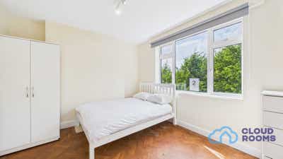 East London – E11 🏠 Leytonstone Zone 3 Main Photo