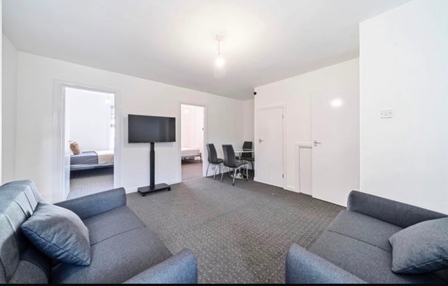 Lovely affordable spacious room in Tooting bro  Main Photo