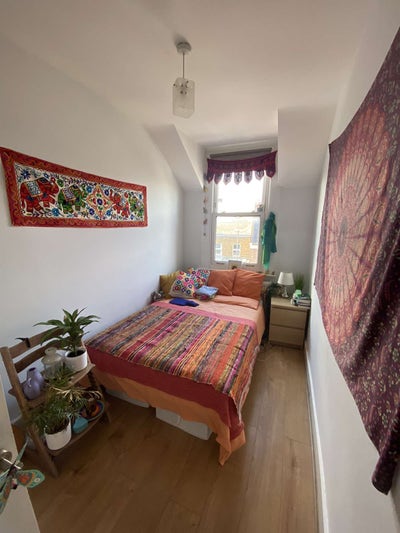 Room Available SW  Main Photo
