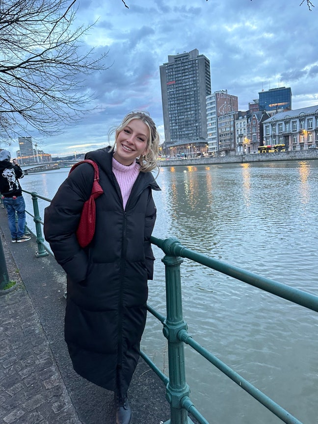 Looking for a buddy up or flat mate to move in Main Photo