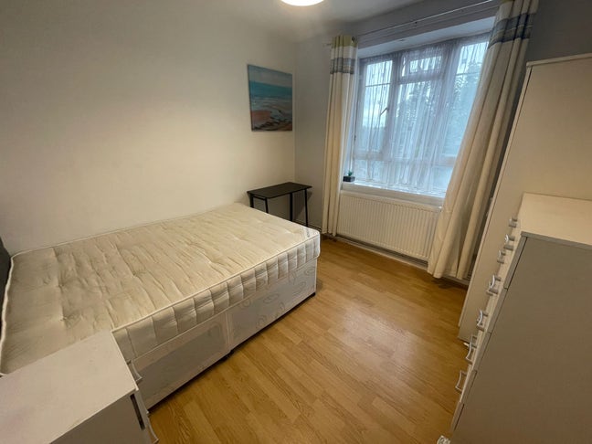 2 spacious double rooms for rent Main Photo