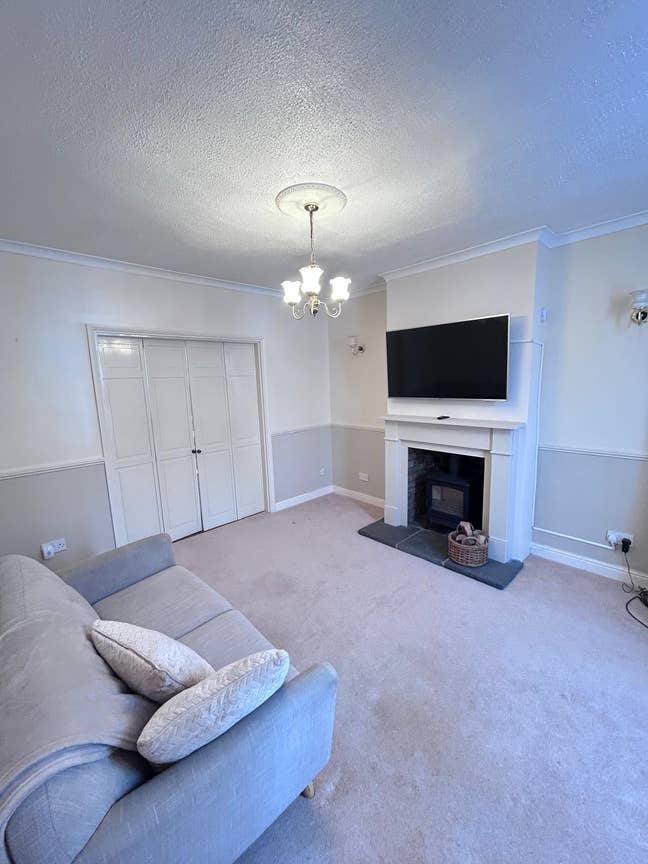 2 Bed Terraced House, Sussex Avenue, TN24 Main Photo