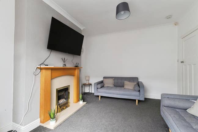 Rooms Available – Dss/Housing Benefit Welcome Main Photo