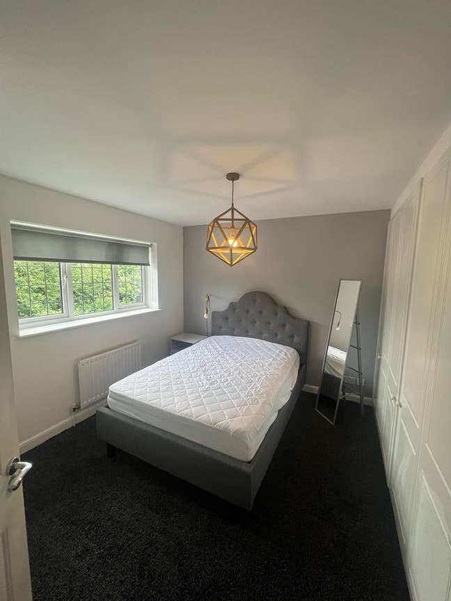 Cozy Double bedroom-all bills inc  Main Photo