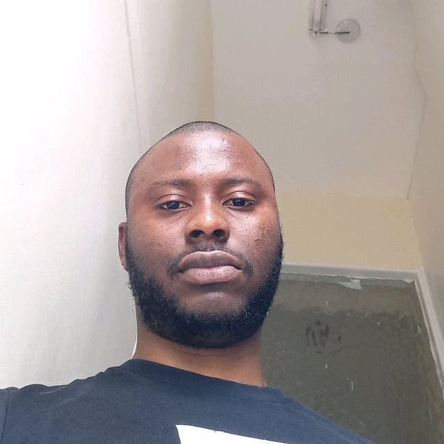 Professional Male seeks a single or double room Main Photo