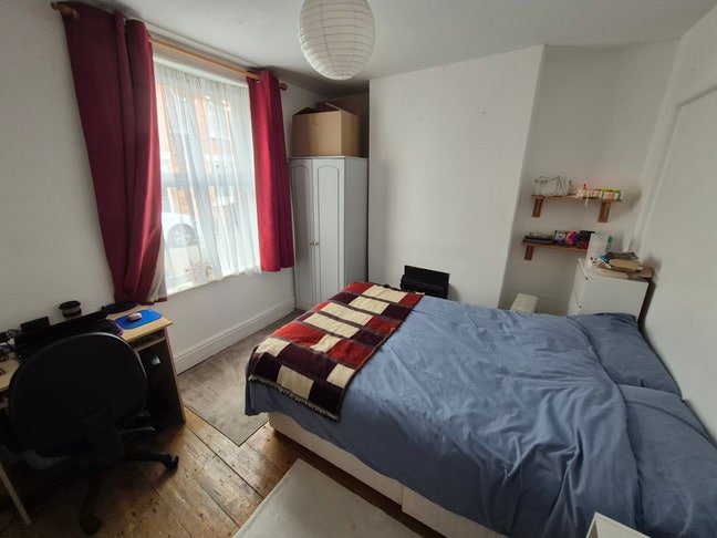 Double room in postgrad House  Main Photo