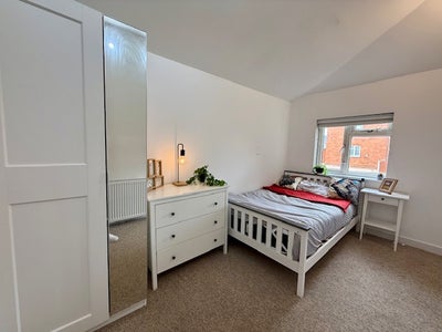Spacious Ensuite Double BS10 &pound;695 PCM Main Photo