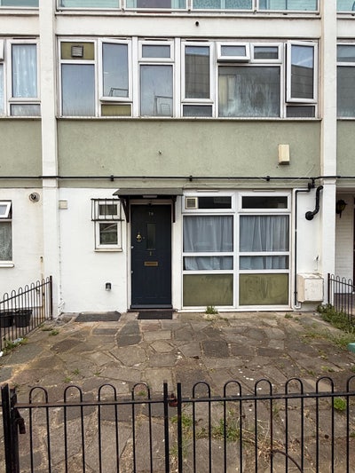 E14 - 1 Minute from Langdon Park Station - Shared Main Photo