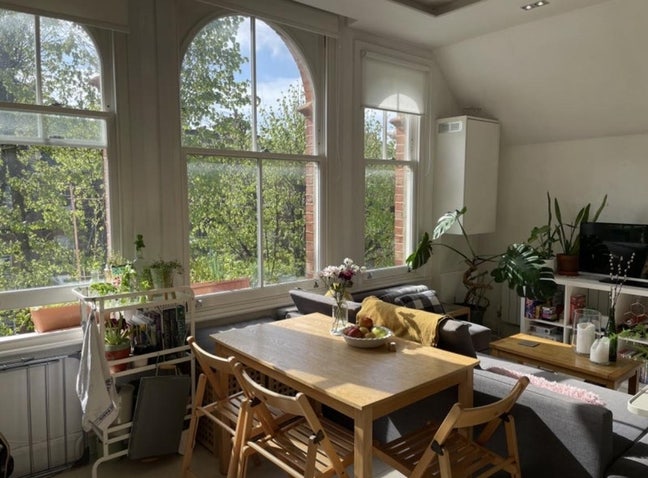 En-suite double room available in south hampstead  Main Photo
