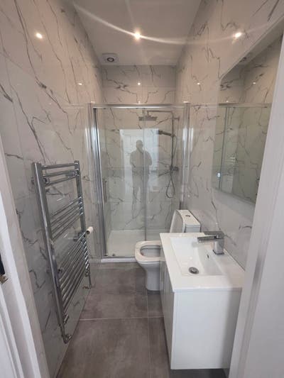 Amazing 1 bed flat available in RM8 BILLS INC.!! Main Photo