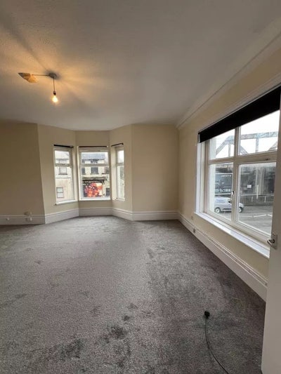2 Rooms Available for Couple at Chepstow Road Main Photo